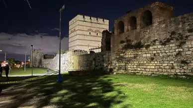 Zeytinburnu’nda surların önünde erkek cesedi bulundu