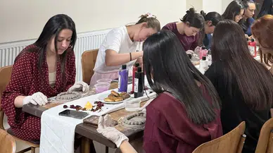 Sarıgöl'de Üniversiteli Gençlerin Hayalleri Seramikle Şekilleniyor