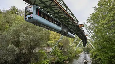 Wuppertal'in Tarihi Asma Treni Schwebebahn 125 Yaşında