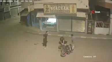 Adana Kozan’da otomobil elektrikli bisiklete çarptı