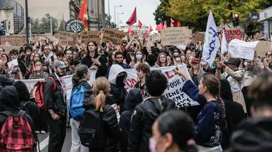 Fransa'da Lise Öğrencilerinin Eğitim Eylemleri Devam Ediyor