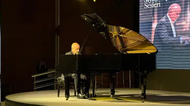 İtalyan piyanist Antonio Di Cristofano, Bursa'da konser verdi