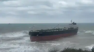 Karadeniz'de Kısırkaya Açıklarında Karaya Oturan Dev Tanker Kurtarıldı