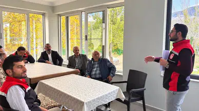 Kemah'ta Üreticilere Tarımsal Destek ve Hayvan Sağlığı Eğitimi
