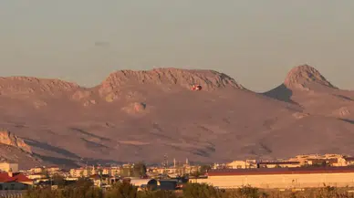 Hakkari'de kalp krizi geçiren 75 yaşındaki hasta için ambulans helikopter havalandı