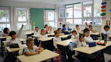 İstanbul'da Şiddetli Fırtına ve Sağanak Nedeniyle Okullara Bir Günlük Tatil Daha