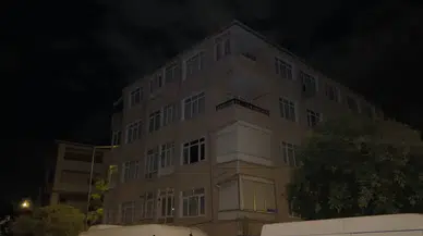 İstanbul'da Kolonları Çatlayan 5 Katlı Binada Büyük Panik