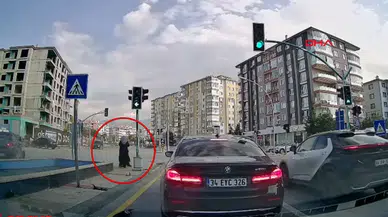 Malatya'da Otomobil ile Kamyonet Çarpıştı: İki Kadın Ölümden Döndü