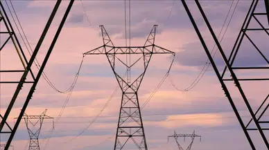 Elektrik Dağıtım Altyapısına 10 Yılda 50 Milyar Dolar Yatırım Şart