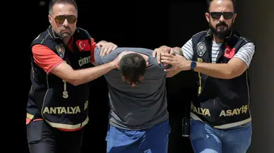 Antalya'da kıskançlık tartışması cinayetle sonuçlandı : Şüpheli polise teslim oldu
