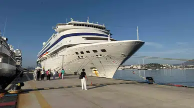 Bodrum Limanı Üç Kruvaziyerle Hareketlendi: 650 Turist Geldi