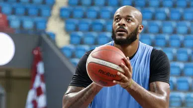 Trabzonspor'un Yıldızı Tillman'dan Çifte Şampiyonluk Hedefi