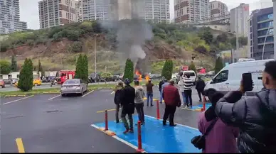 İstanbul Eyüpsultan'da Elektrikli Otomobil Yangını