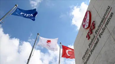 PFDK Derbinin Faturasını Kesti! Galatasaray ve Fenerbahçe'ye Ağır Cezalar
