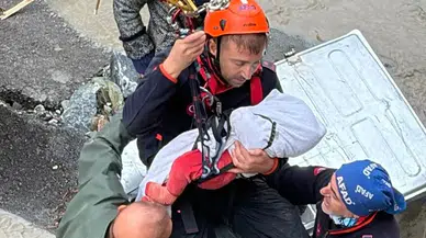 Sakarya'da Sel Felaketinde Mahsur Kalan 8 Kişi AFAD Tarafından Kurtarıldı