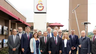 Galatasaray ve Barcelona Yönetimi Dostluk Yemeğinde Buluştu