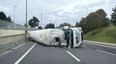 Bakırköy'de LNG Yüklü Tanker Devrildi: 1 Yaralı