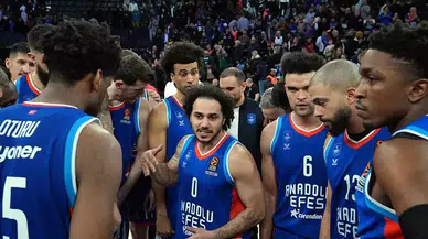 Anadolu Efes EuroLeague'de 9 maç sonra galibiyet hasretine son verdi