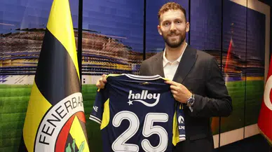 Fenerbahçe’nin kalecisi Tarık Çetin kimdir, kaç yaşında ve nereli?