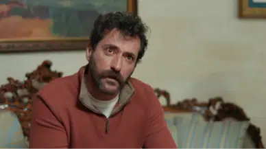 Uzak Şehir dizisinde Boran karakterini canlandıran Burç Kümbetlioğlu kimdir?