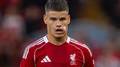 Liverpool'un sol beki Milos Kerkez kimdir, kaç yaşında ve hangi takımlarda oynadı?