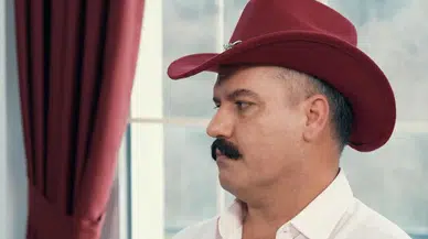 Yemekteyiz Kenan Bey Kimdir? Zuhal Topal'la Yemekteyiz Kenan Kolburan Kaç Yaşında ve Nereli?