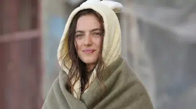 Taşacak Bu Deniz dizisinin Eleni'si Ava Yaman, ilk kez sosyal medya yorumlarına yanıt verdi