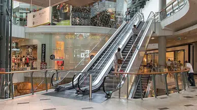 AVM'ler yarın açık mı? 23 Nisan AVM'ler kaçta açılıyor?