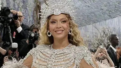 Beyonce'nin Met Gala Kostümü Hangi Türk Ünlünün Kıyafetine Benzetildi?