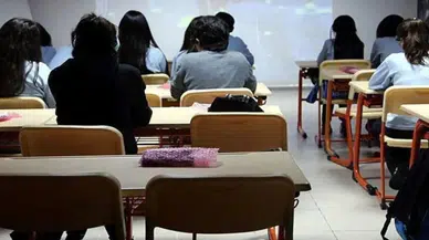 Okullarda 650 bin akıllı tahtaya yerli işletim sistemi kurulacak