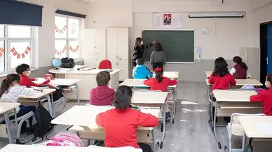 25 Mayıs Pazartesi günü okullar açık mı, kapalı mı? Pazartesi günü üniversiteler açık mı?