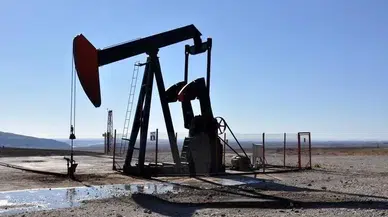 ABD'nin ticari ham petrol stoklarındaki azalma ne anlama geliyor?