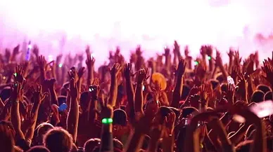 Hafta sonu konser rotası belli oldu: İstanbul'da hangi sanatçı nerede sahne alacak?