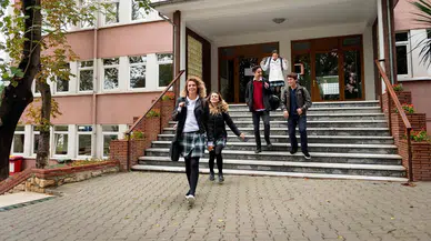 LGS tercihleri için geri sayım başladı : İşte İstanbul, Ankara ve İzmir'in en iyi liseleri
