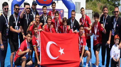 U16 Erkek Hokey Milli Takımı Avrupa Şampiyonu odu