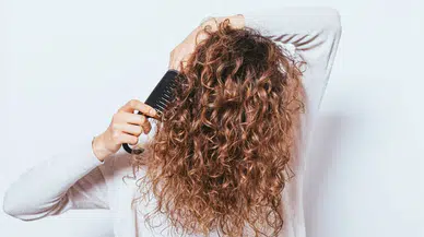 Kıvırcık saçlılar için en etkili nemlendiren maske nedir?