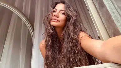 Demet Özdemir tatil pozları ile sosyal medyayı salladı!