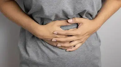 Şiddetli karın ağrısı neden olabilir? Hazımsızlık mı yoksa daha ciddi bir sorun mu?