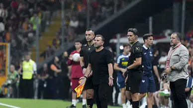 Galatasaray'ın hazırlık maçında Okan Buruk'a kırmızı kart!