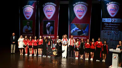 Muratpaşa'da Uluslararası Antalya Gitar Festivali 15’inci kez kapılarını açtı