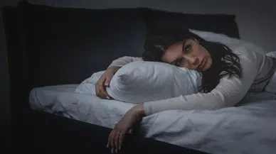 Gece sık sık uyananlar için uzmanlardan önemli uyarılar