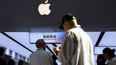 Apple'da devir teslim tamamlandı : John Ternus ve Tim Cook'un kazançları neler olacak?