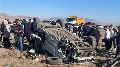 Şırnak'ta iki otomobil kafa kafaya çarpıştı: 8 kişi yaralandı!