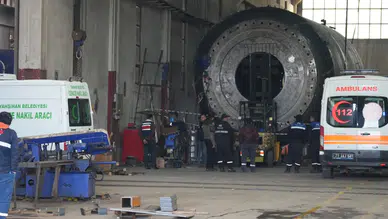 2 işçi 3 tonluk sac levha altında kalmıştı: 3 yönetici gözaltına alındı!