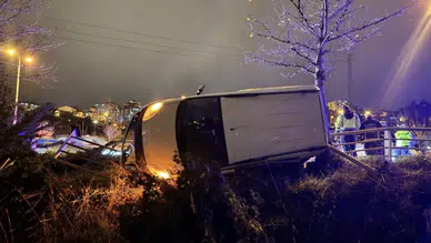 Karabük'te otomobil ile ticari araç çarpıştı: Yaralılar var
