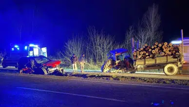 Kastamonu Taşköprü'de cip ile traktör çarpıştı: 3 yaralı