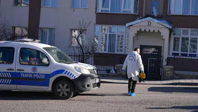 Erzurum'da baca temizleyen şahıs 5 katlı binanın çatısından düşerek can verdi!