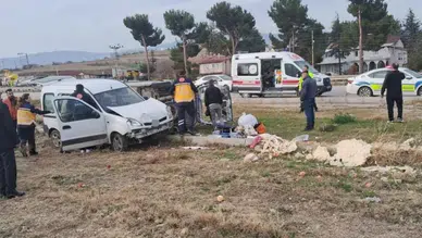 Amasya’da kamyonetler çarpıştı: 4 kişi yaralandı