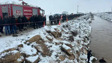 Şanlıurfa'da otomobil sulama kanalına düştü: 4 kişi kayıp