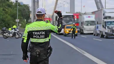 Elazığ'da dur ihtarına uymayan motosiklet sürücüsüne 70 bin lira ceza yazıldı